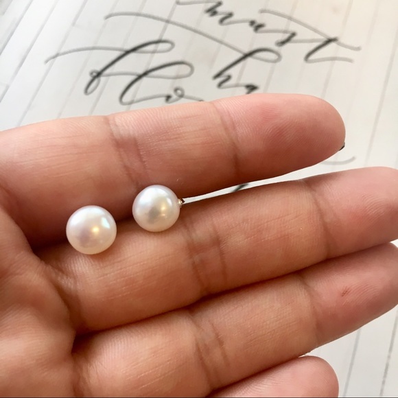 Timeless Freshwater Pearl Studs - Picture 2 of 2